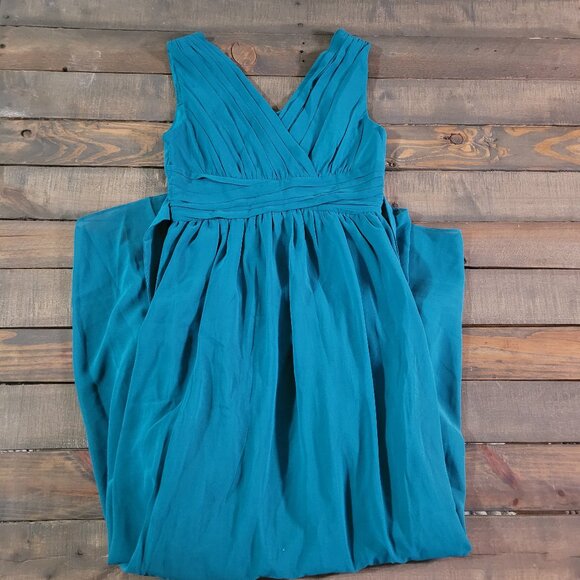 Girls Formal Dress - Picture 2 of 3